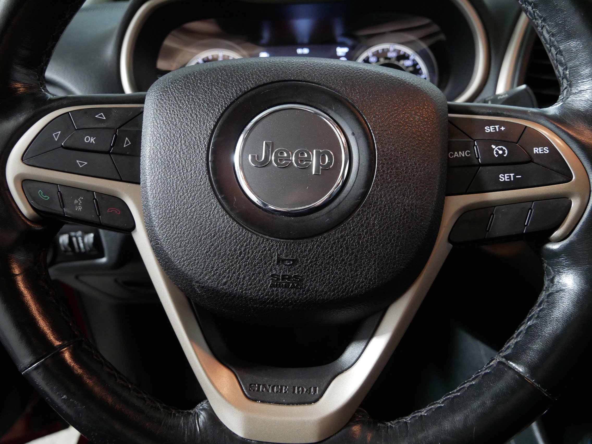 Used 2016 Jeep Cherokee Limited w/ Trailer Tow Group image 25