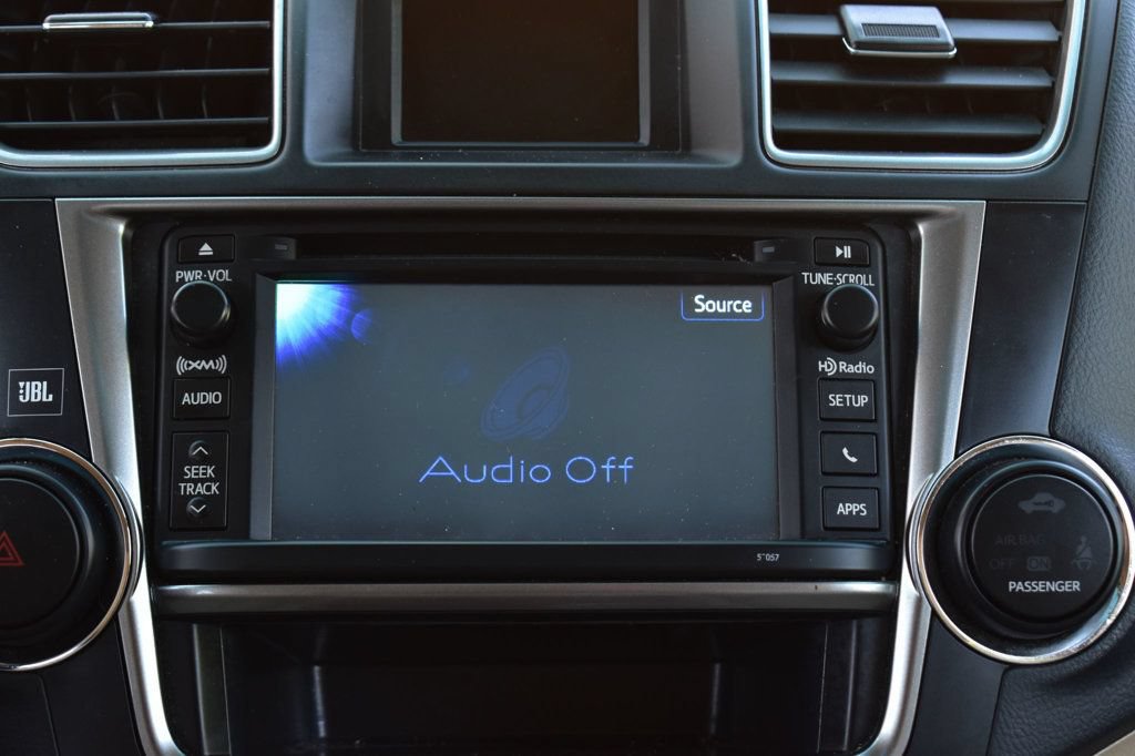 Used 2013 Toyota Highlander Limited AWD/4WD image 33