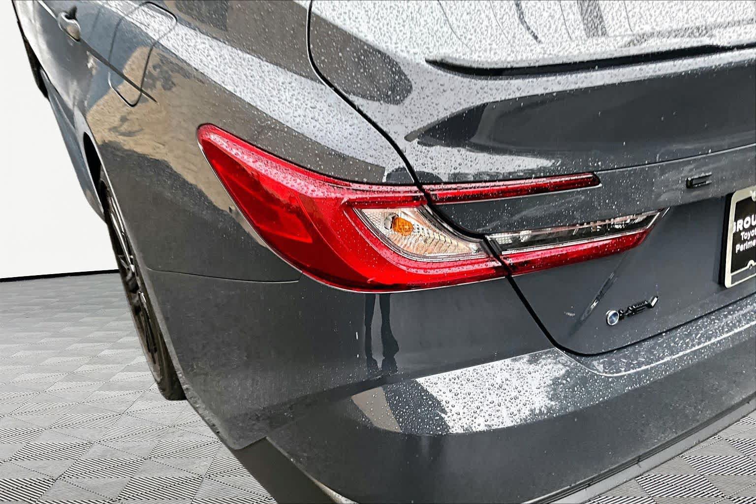 Used 2026 Toyota Camry SE FWD image 29