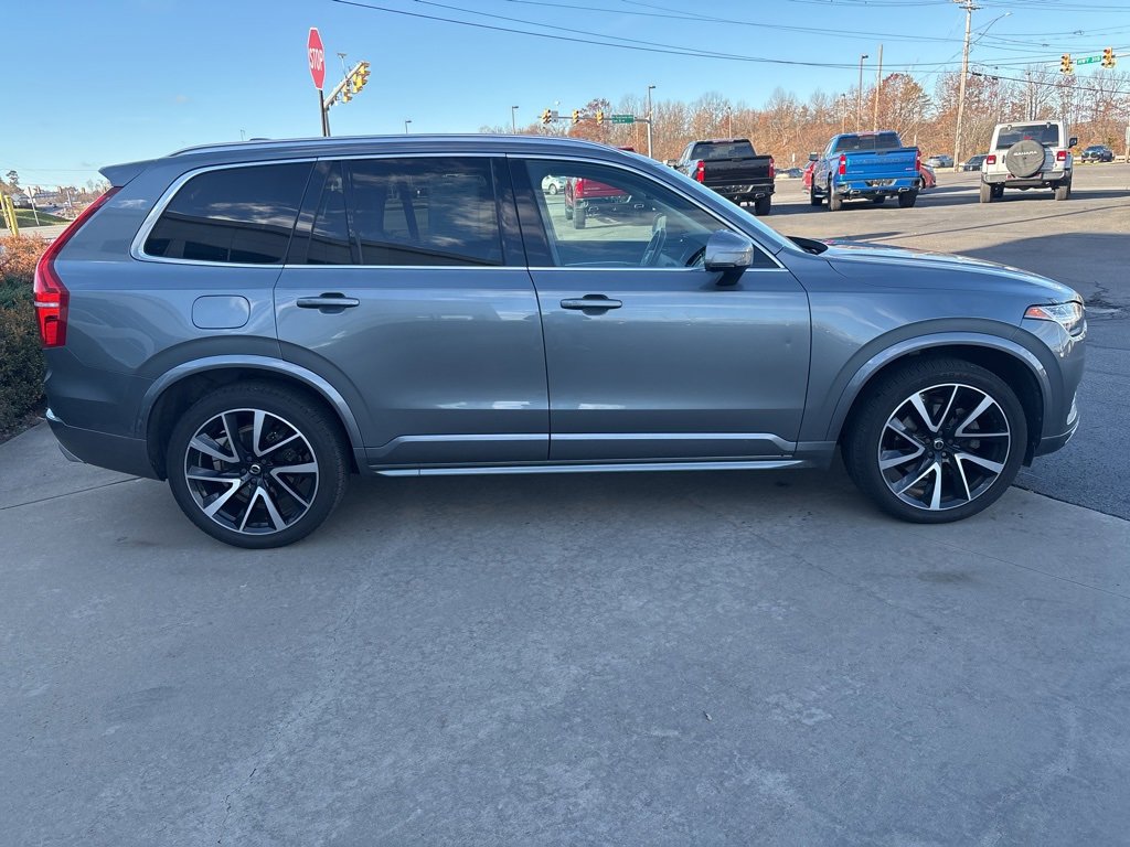 Used 2020 Volvo XC90 T6 Momentum w/ Protection Package Premier image 4