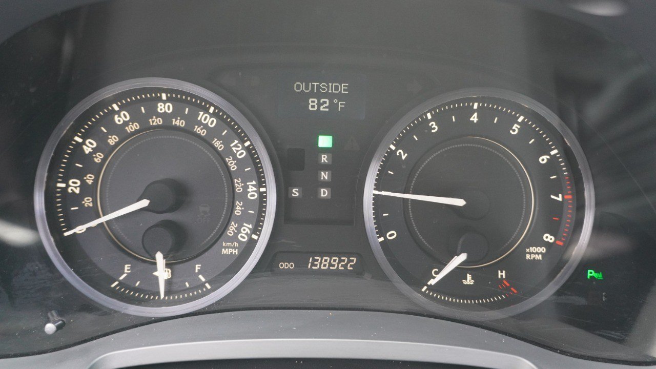 Used 2010 Lexus IS 350C RWD image 15