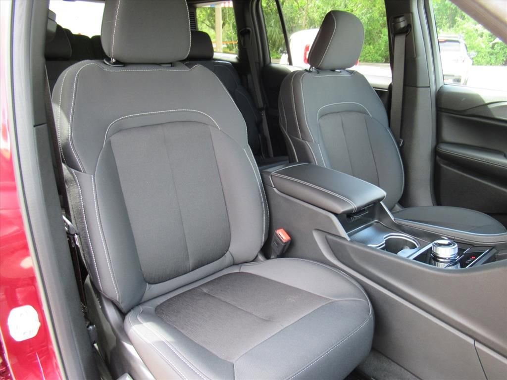 New 2026 Jeep Grand Cherokee L 4WD image 9