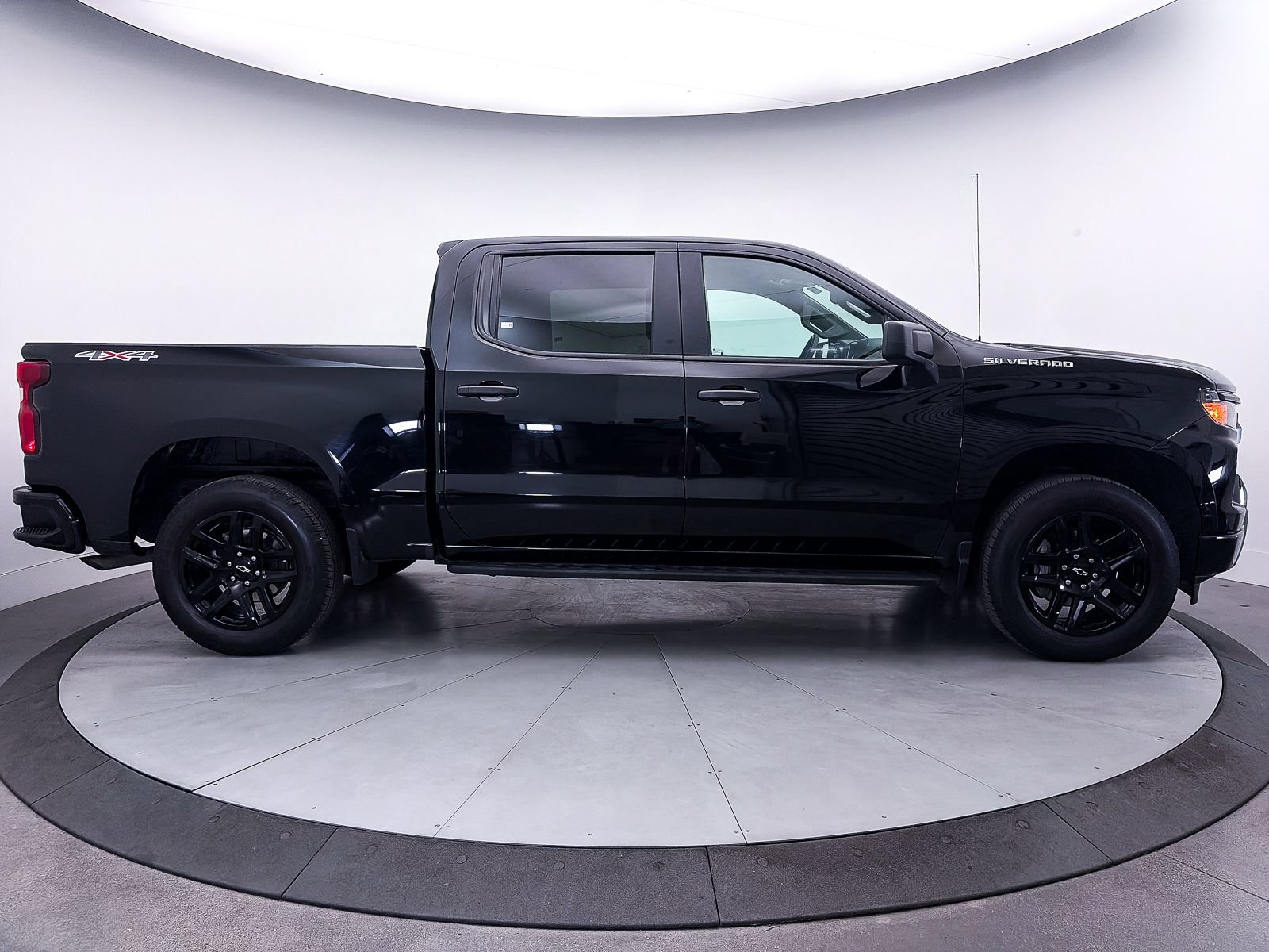Used 2024 Chevrolet Silverado 1500 Custom AWD/4WD image 35
