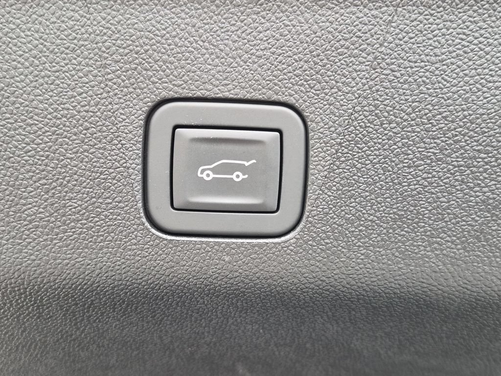 New 2026 GMC Yukon Elevation w/ Elevation Premium Package AWD/4WD image 38