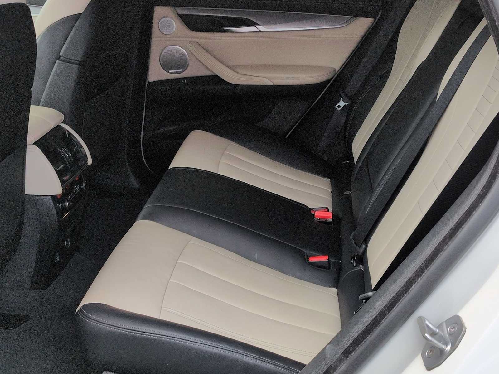 Used 2019 BMW X6 xDrive50i w/ M Sport Package AWD/4WD image 21
