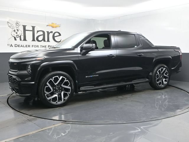 Used 2024 Chevrolet Silverado EV RST AWD/4WD image 31