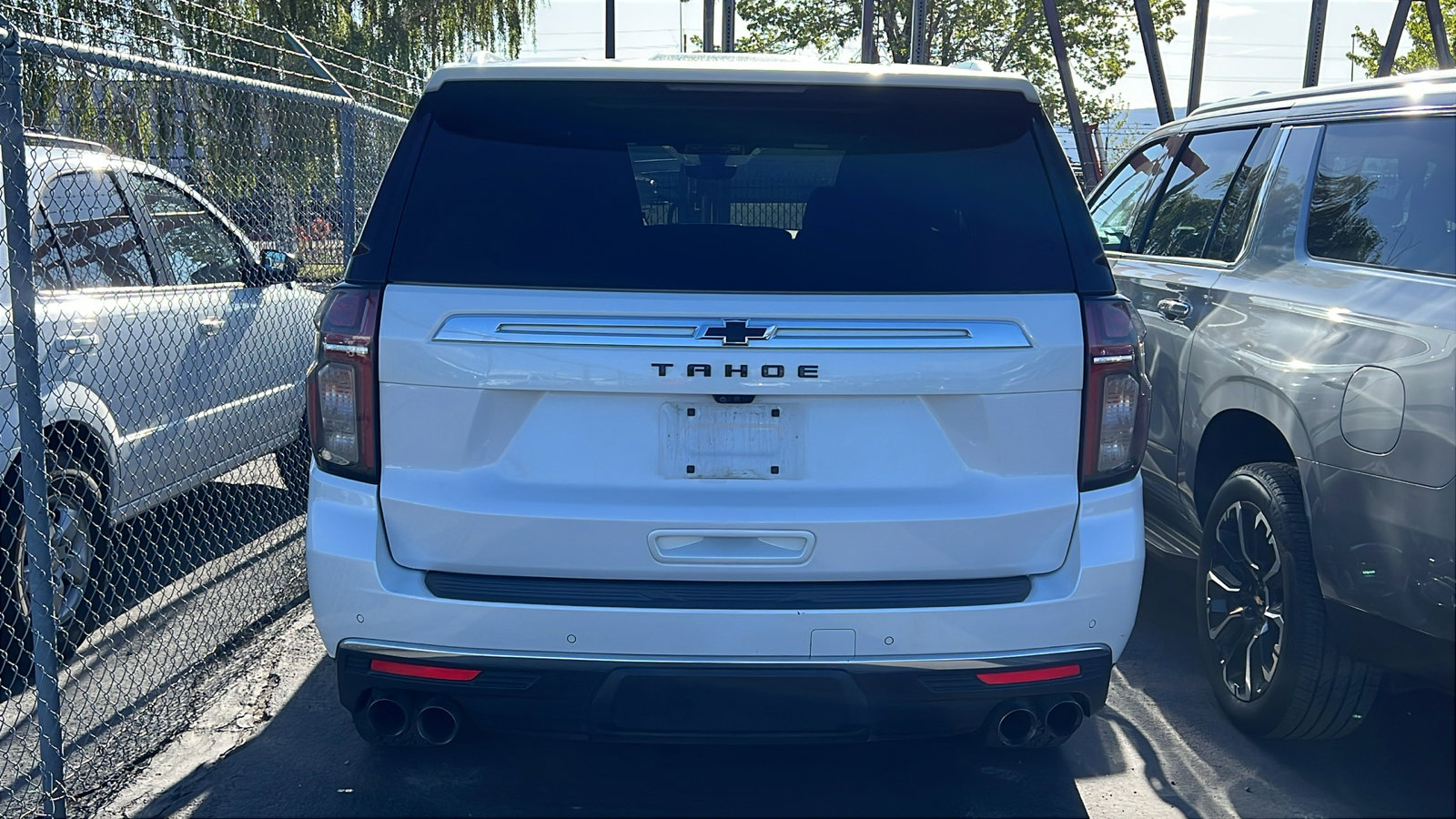 Used 2021 Chevrolet Tahoe High Country w/ Premium Package AWD/4WD image 3