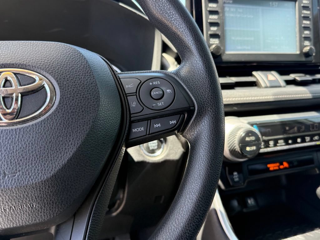 Used 2019 Toyota RAV4 XLE FWD image 22