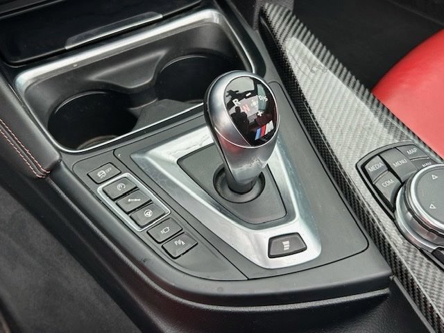 Used 2017 BMW M4 Convertible RWD image 24