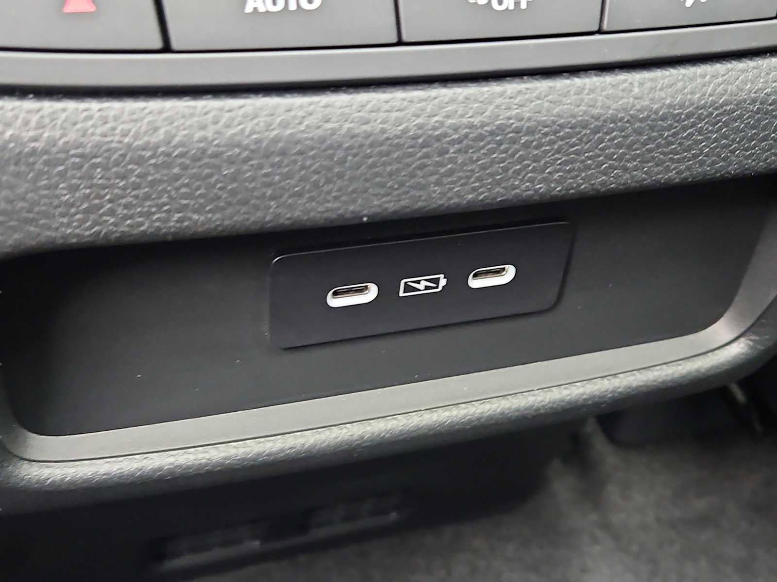 Certified 2025 Honda Pilot Touring image 16