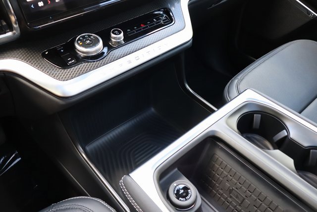 New 2025 Ford Expedition Max Platinum w/ Stealth Performance Package image 33