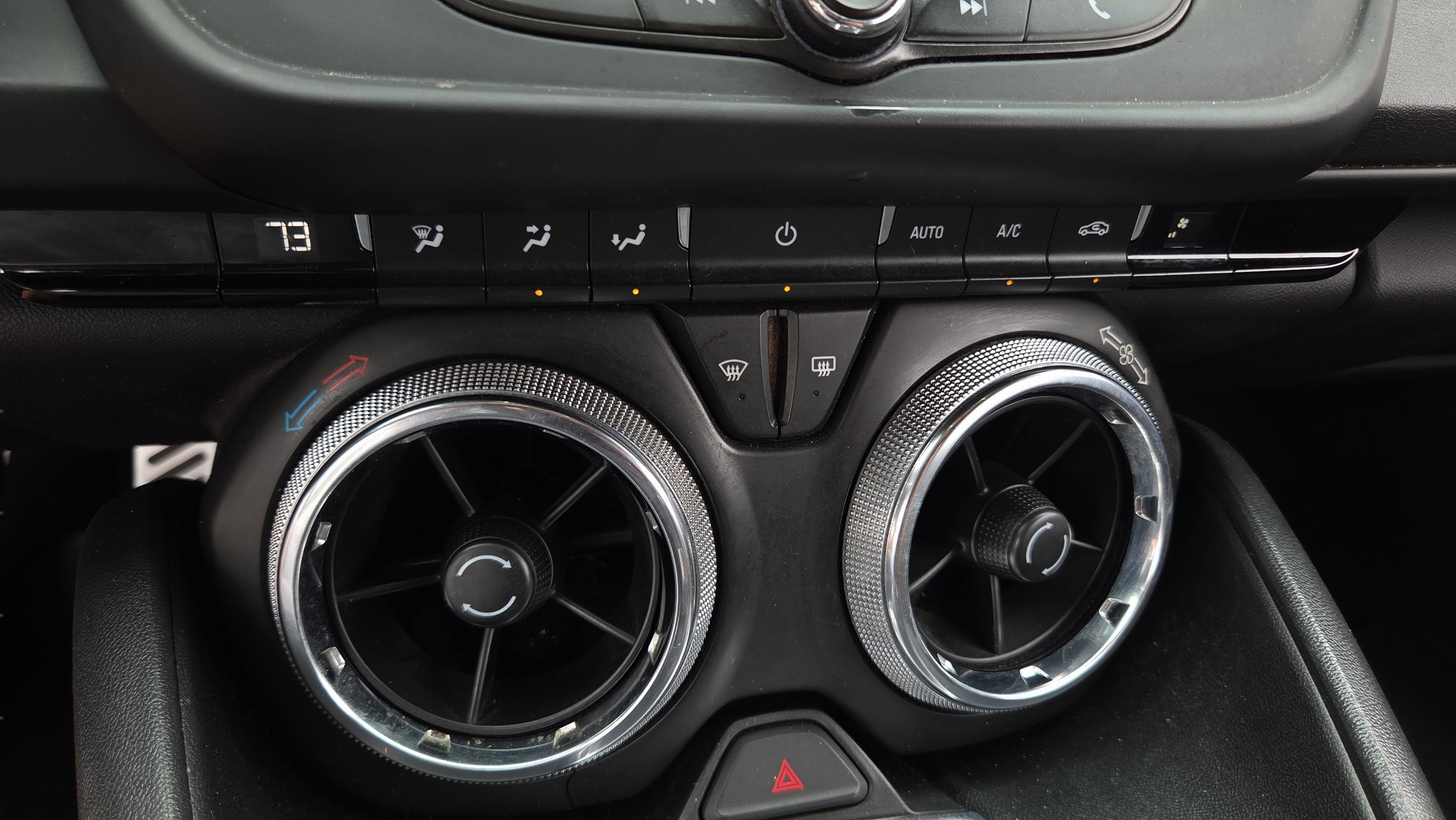 Certified 2022 Chevrolet Camaro LT RWD image 21