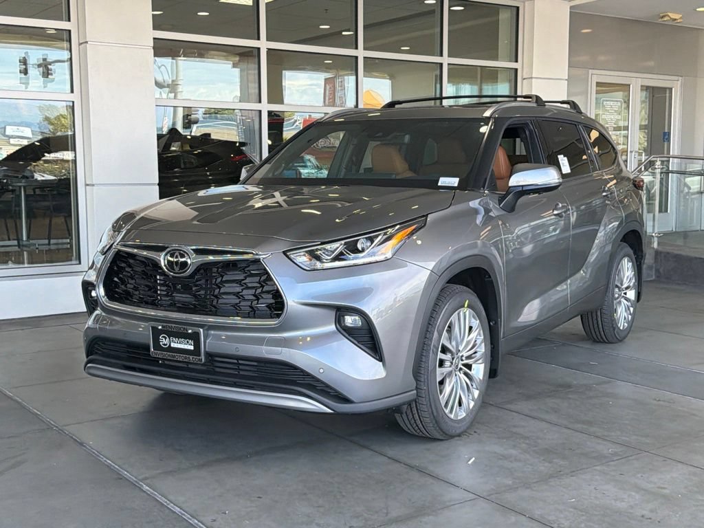New 2026 Toyota Highlander Platinum AWD/4WD image 2