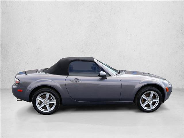 Used 2007 MAZDA MX-5 Miata Sport RWD image 5