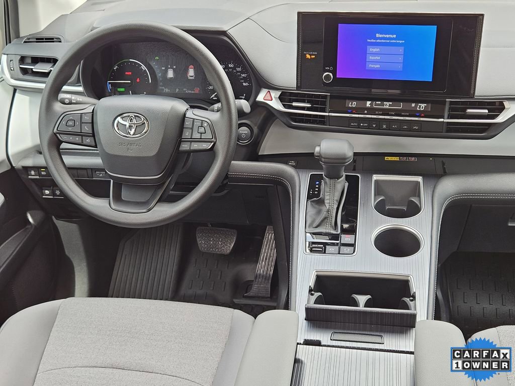Used 2026 Toyota Sienna LE image 25