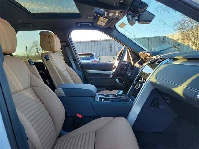 New 2025 Land Rover Discovery Dynamic SE AWD/4WD image 21