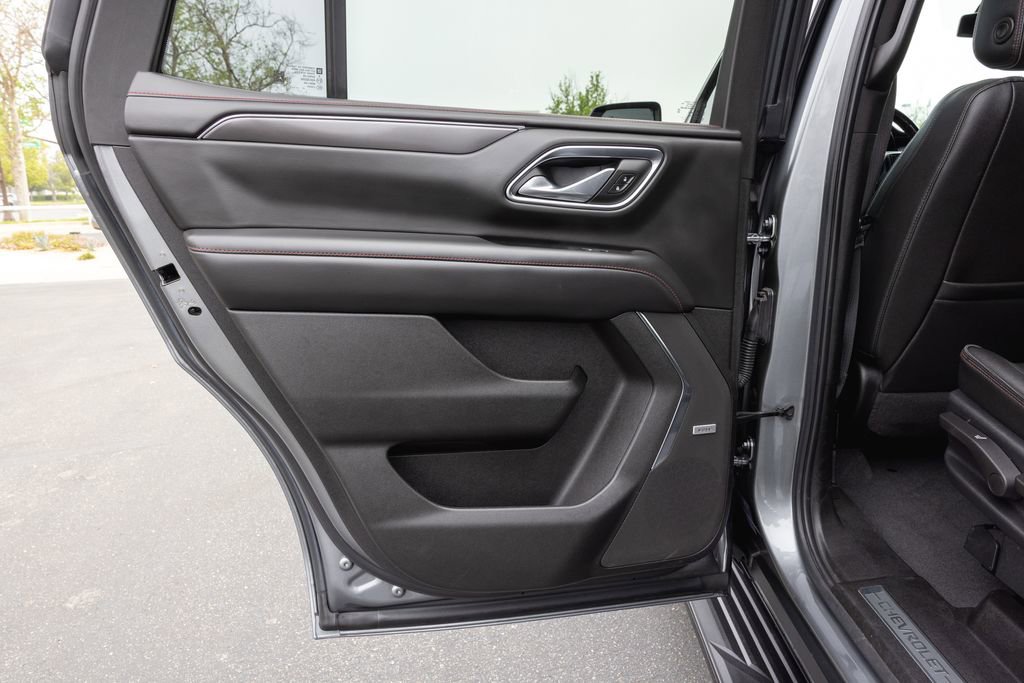 Used 2022 Chevrolet Tahoe RST w/ Luxury Package image 27