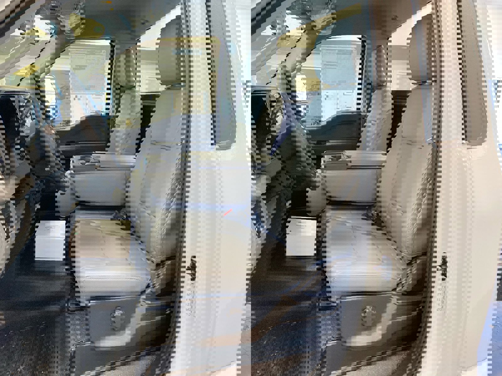 New 2026 Ford F550 4x4 Regular Cab Super Duty image 10