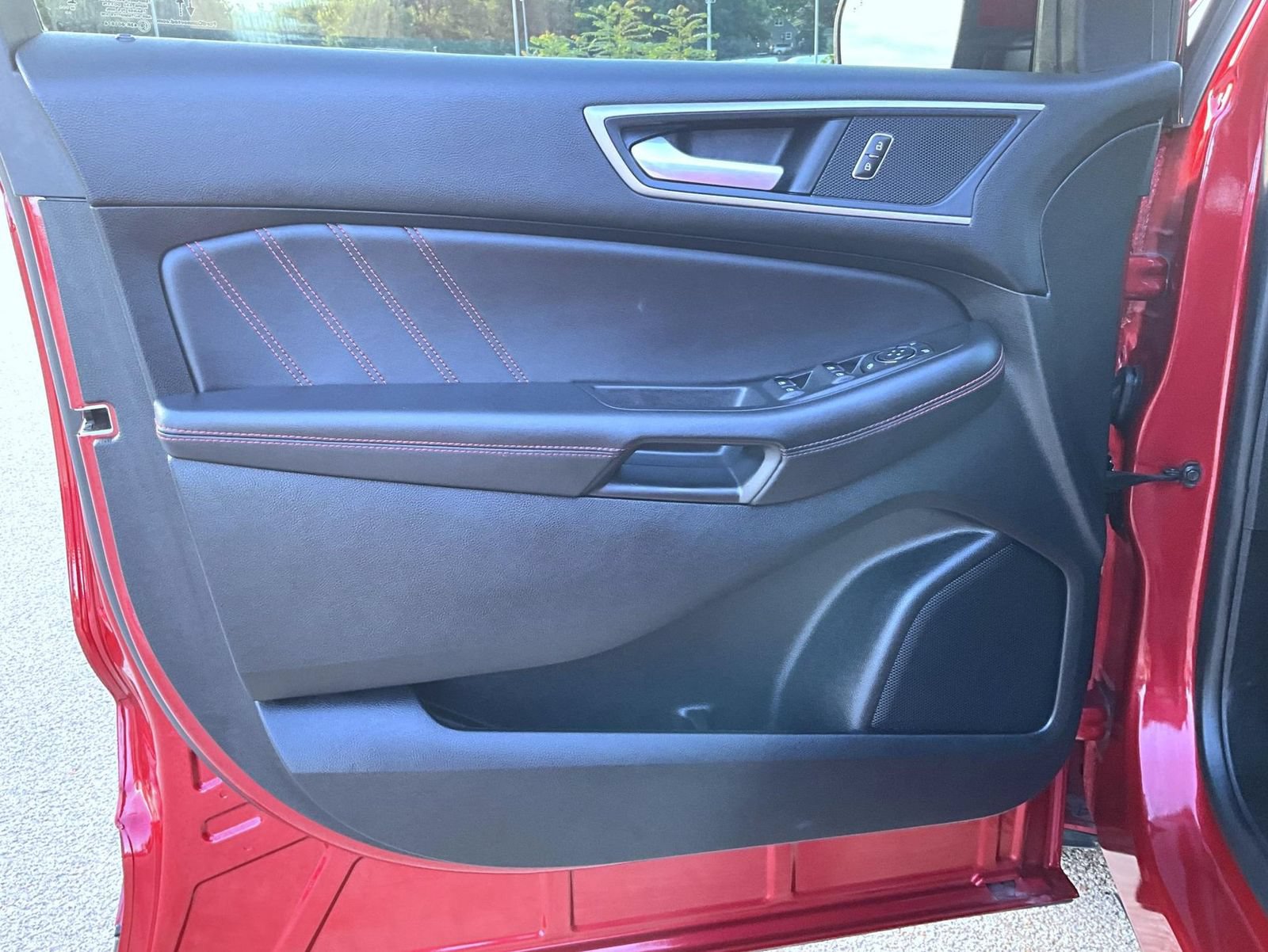 Used 2024 Ford Edge ST-Line AWD/4WD image 10