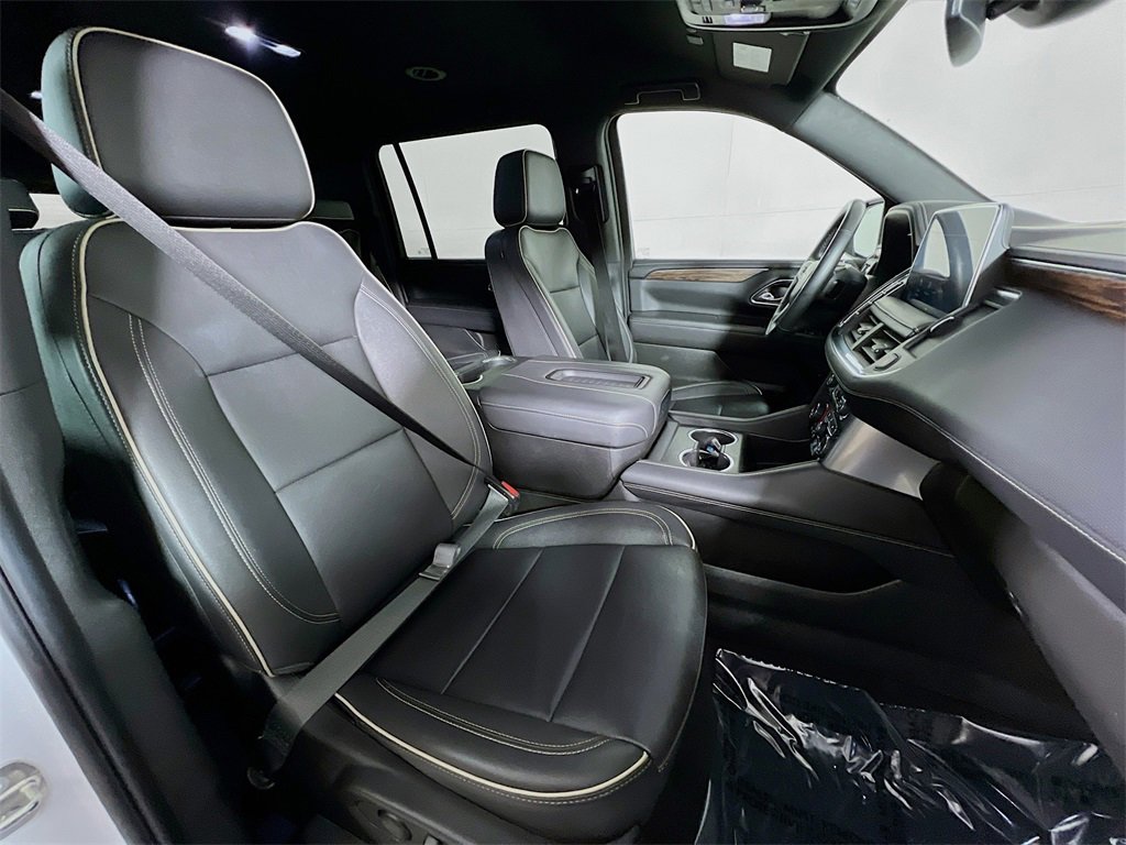 Used 2023 Chevrolet Suburban Premier image 27