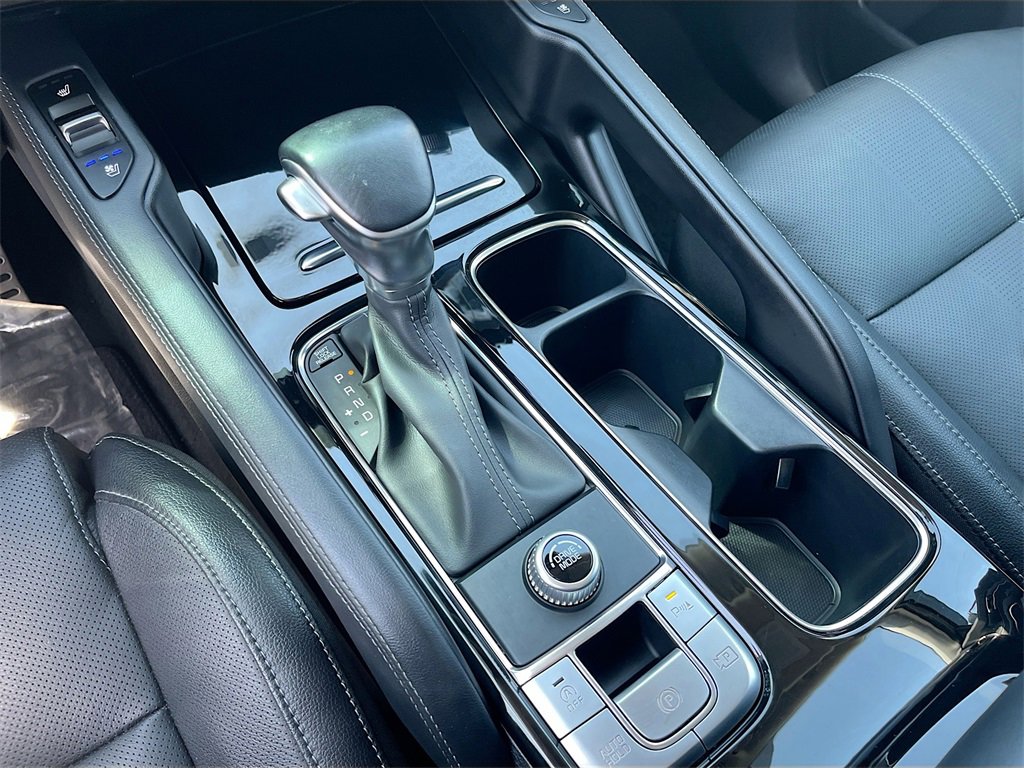 Used 2024 Kia Telluride SX w/ Towing Package image 17