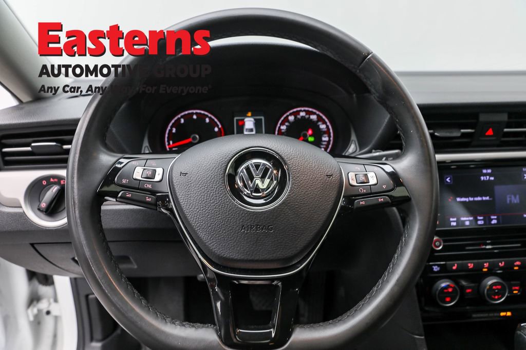 Used 2022 Volkswagen Passat 2.0T SE image 10