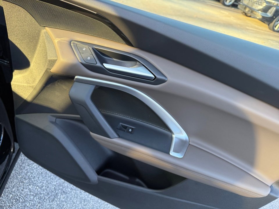 Certified 2025 Audi Q5 Premium w/ Convenience Package image 31