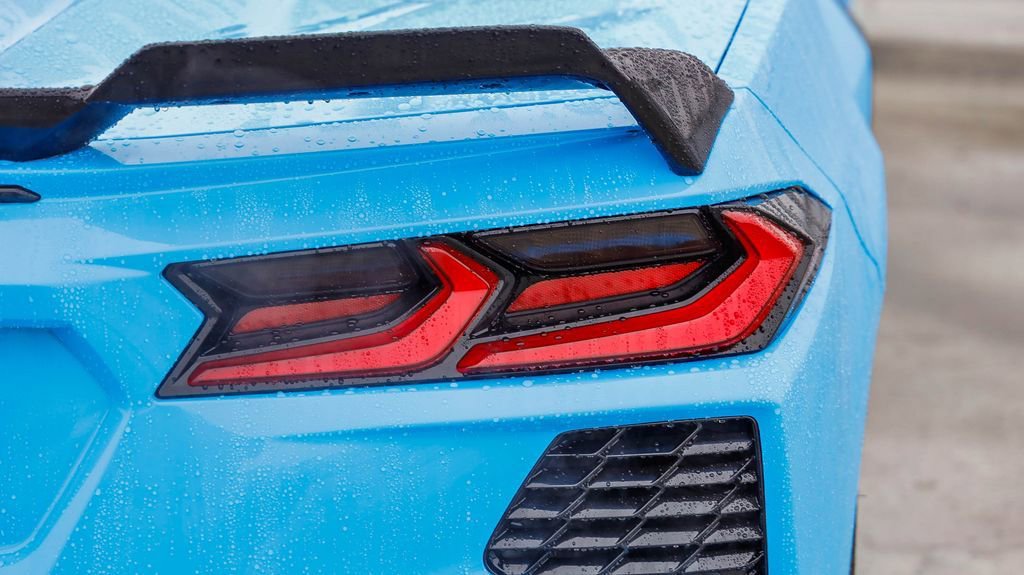 Used 2021 Chevrolet Corvette Stingray Premium Conv w/ Z51 Performance Package image 10