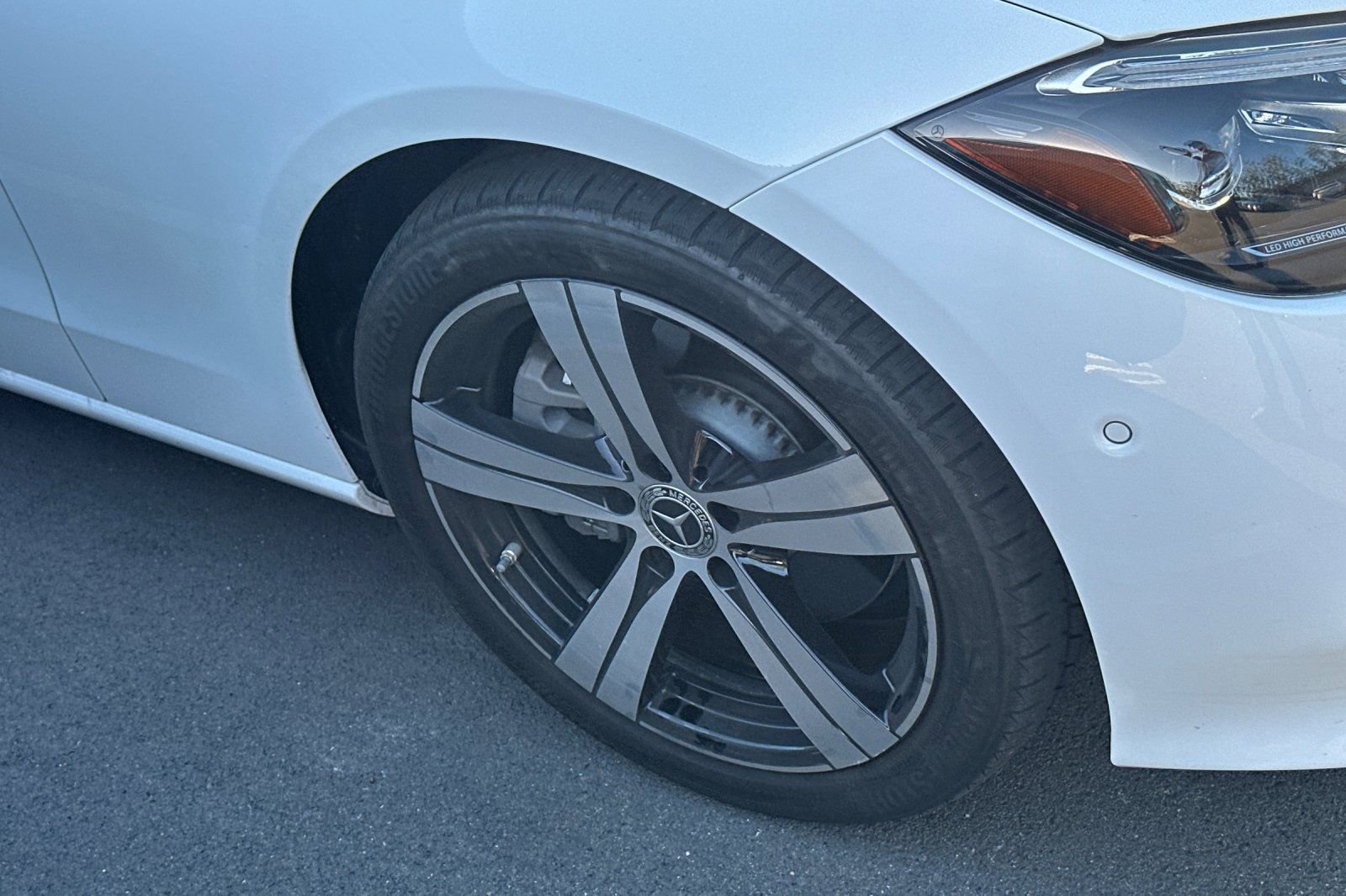 Used 2023 Mercedes-Benz C 300 Sedan image 5