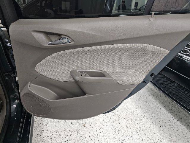 Used 2018 Chevrolet Cruze LT w/ Convenience Package FWD image 27