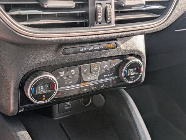 Certified 2021 Ford Escape SE w/ SE Sport Appearance Package image 21