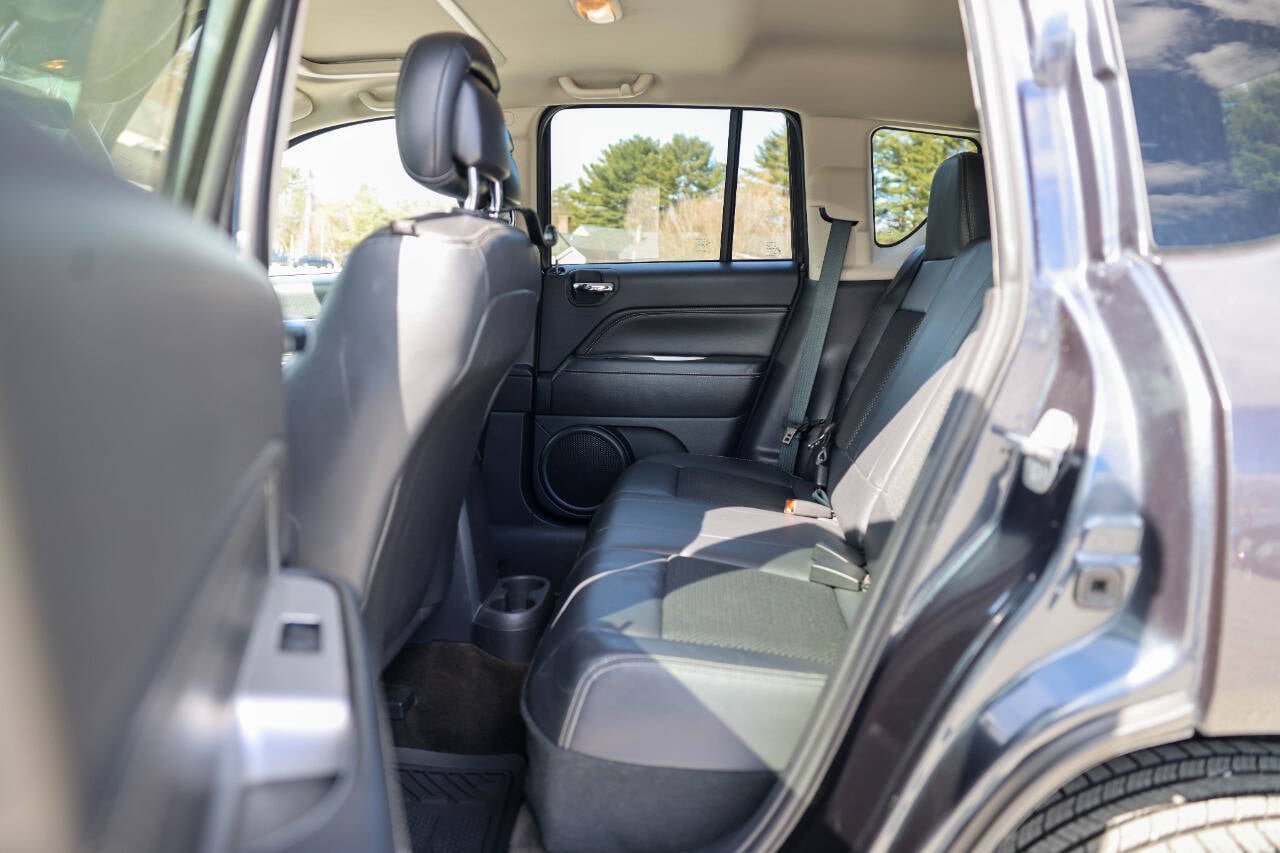 Used 2014 Jeep Compass Latitude w/ Sun/Sound Group image 16