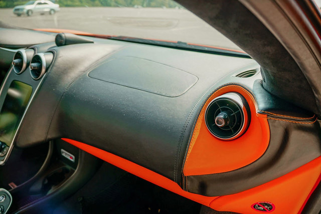 Used 2019 McLaren 570S Spider image 44