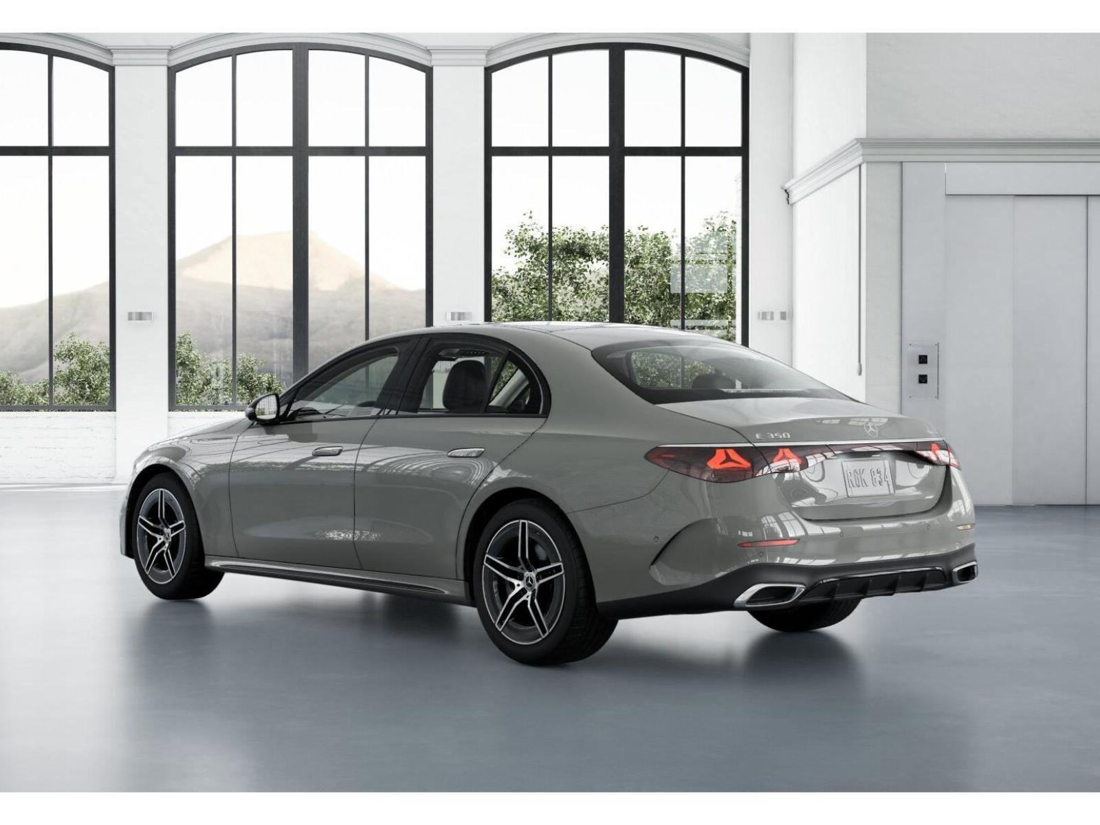 Used 2025 Mercedes-Benz E 350 4MATIC Sedan image 9