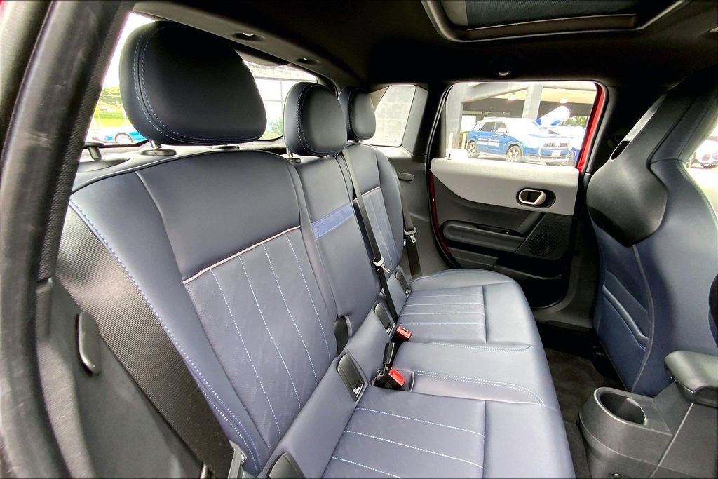 Certified 2025 MINI Cooper S FWD image 29