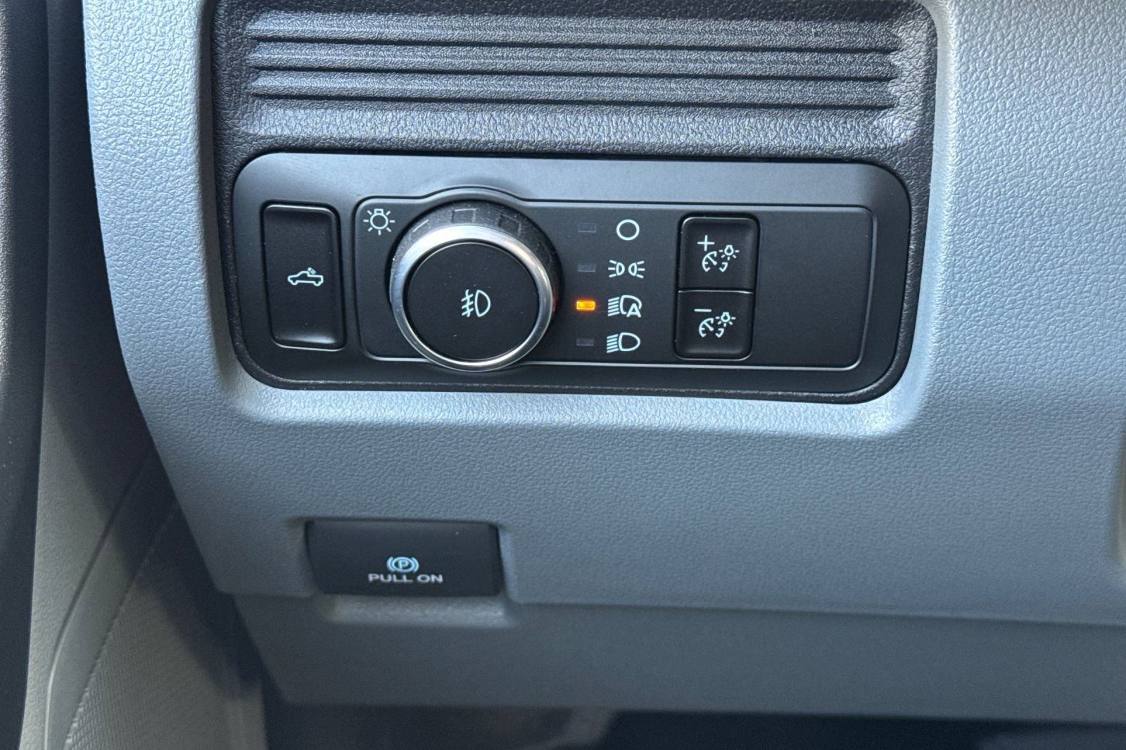 New 2026 Ford F250 4x4 Regular Cab Super Duty image 28