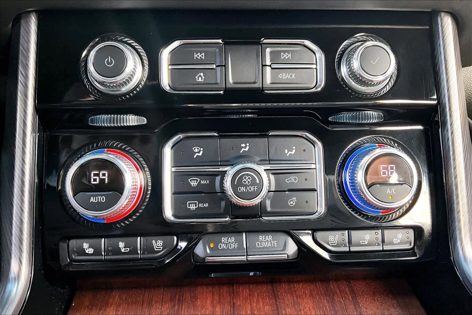 Used 2023 GMC Yukon XL Denali Ultimate image 34