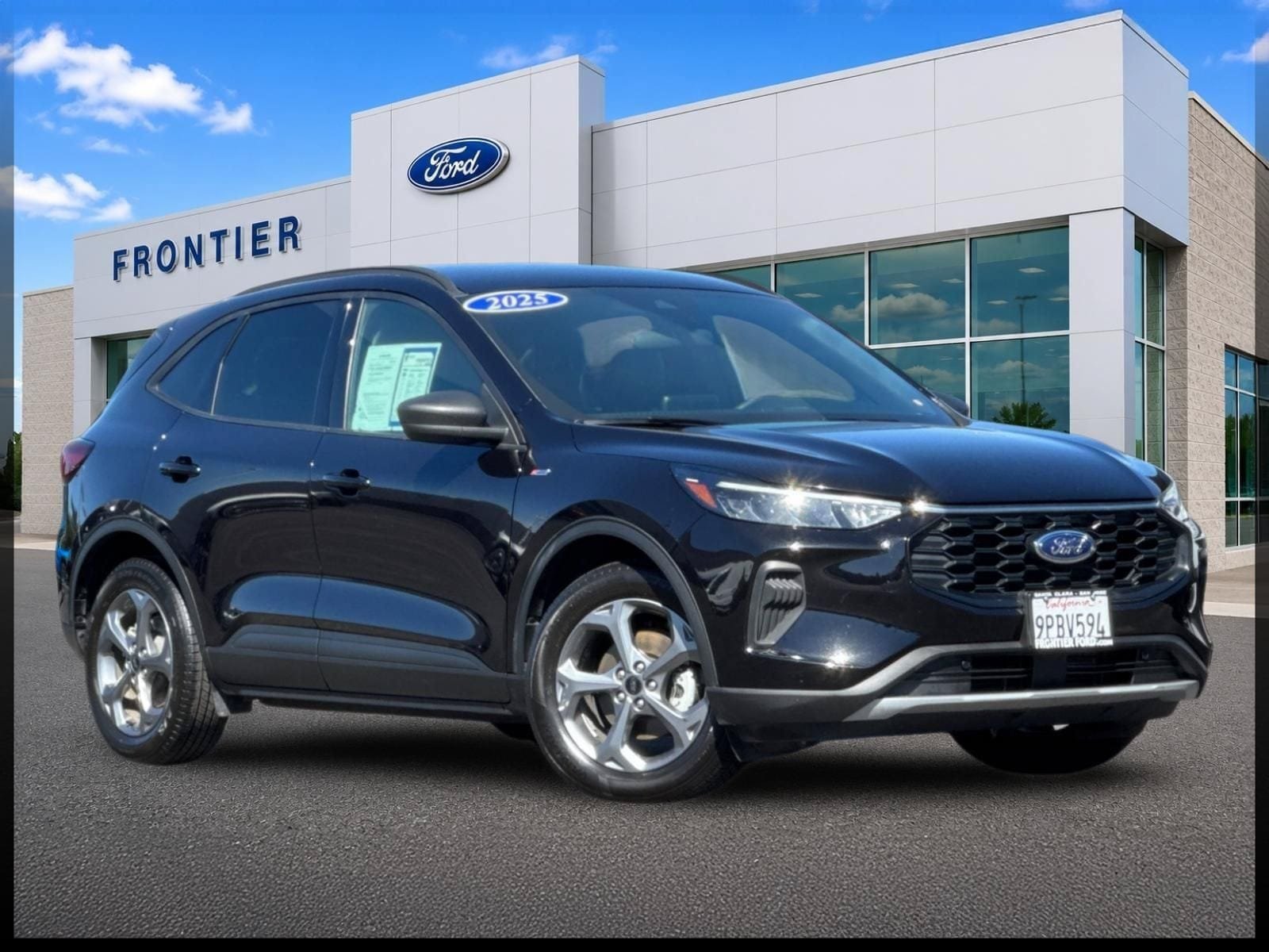 Certified 2025 Ford Escape ST-Line FWD image 1