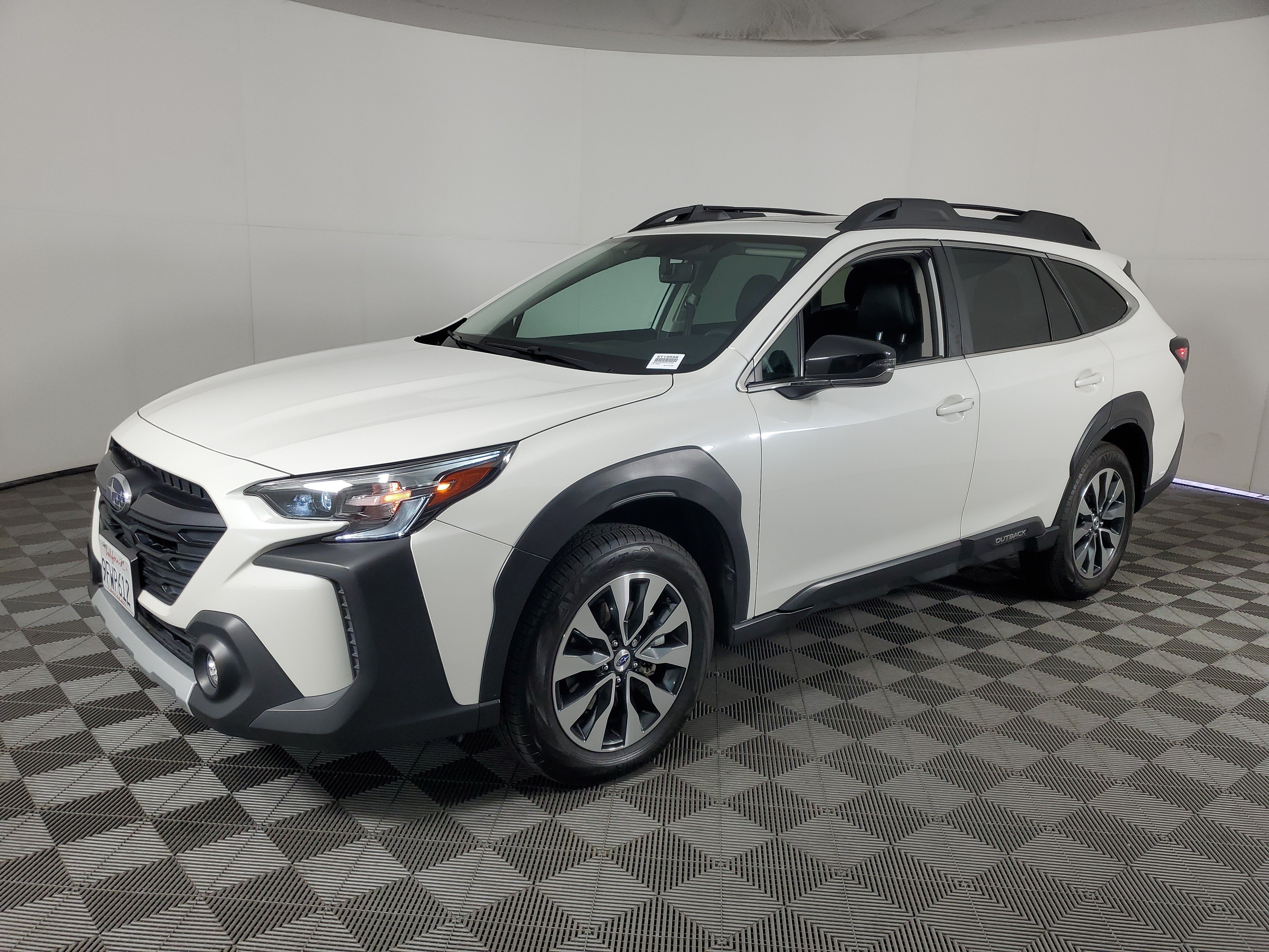 Used 2023 Subaru Outback Limited AWD/4WD image 8