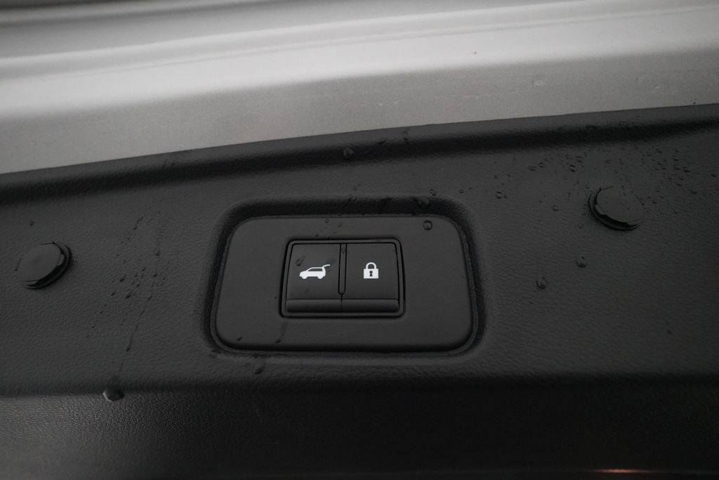 Used 2024 Nissan Pathfinder SL image 13