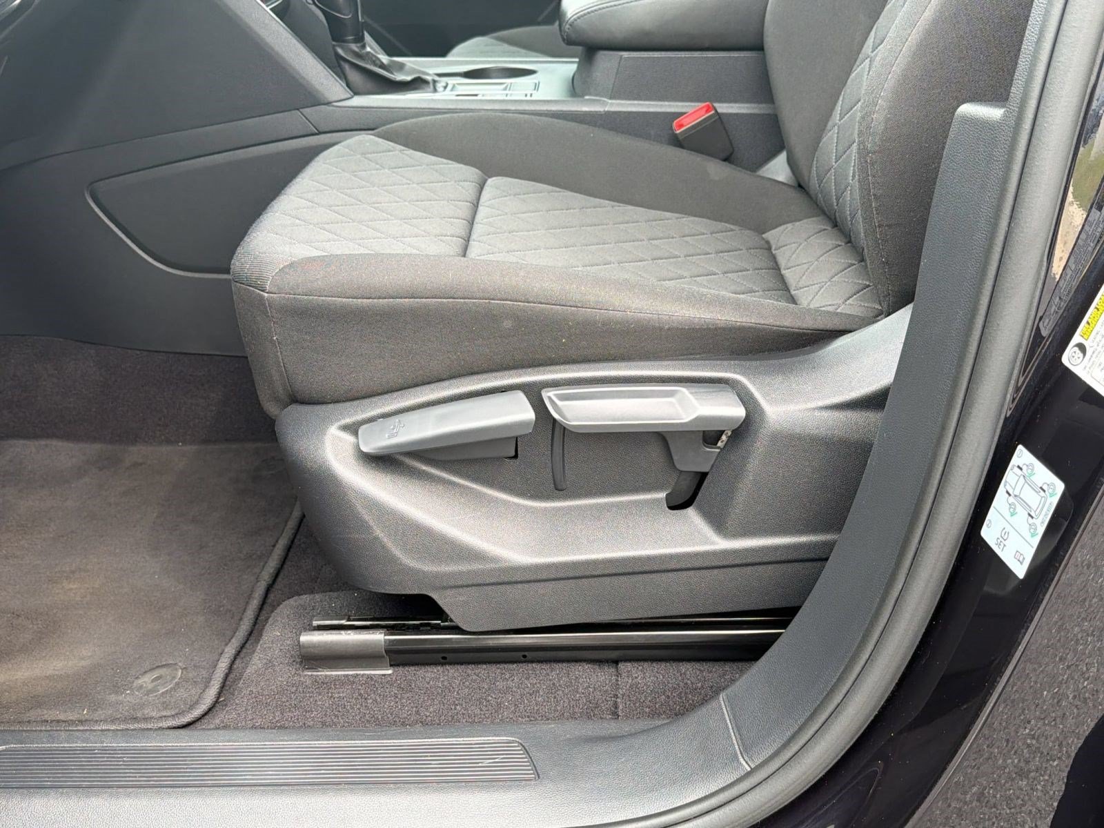 Used 2019 Volkswagen Atlas S FWD image 14