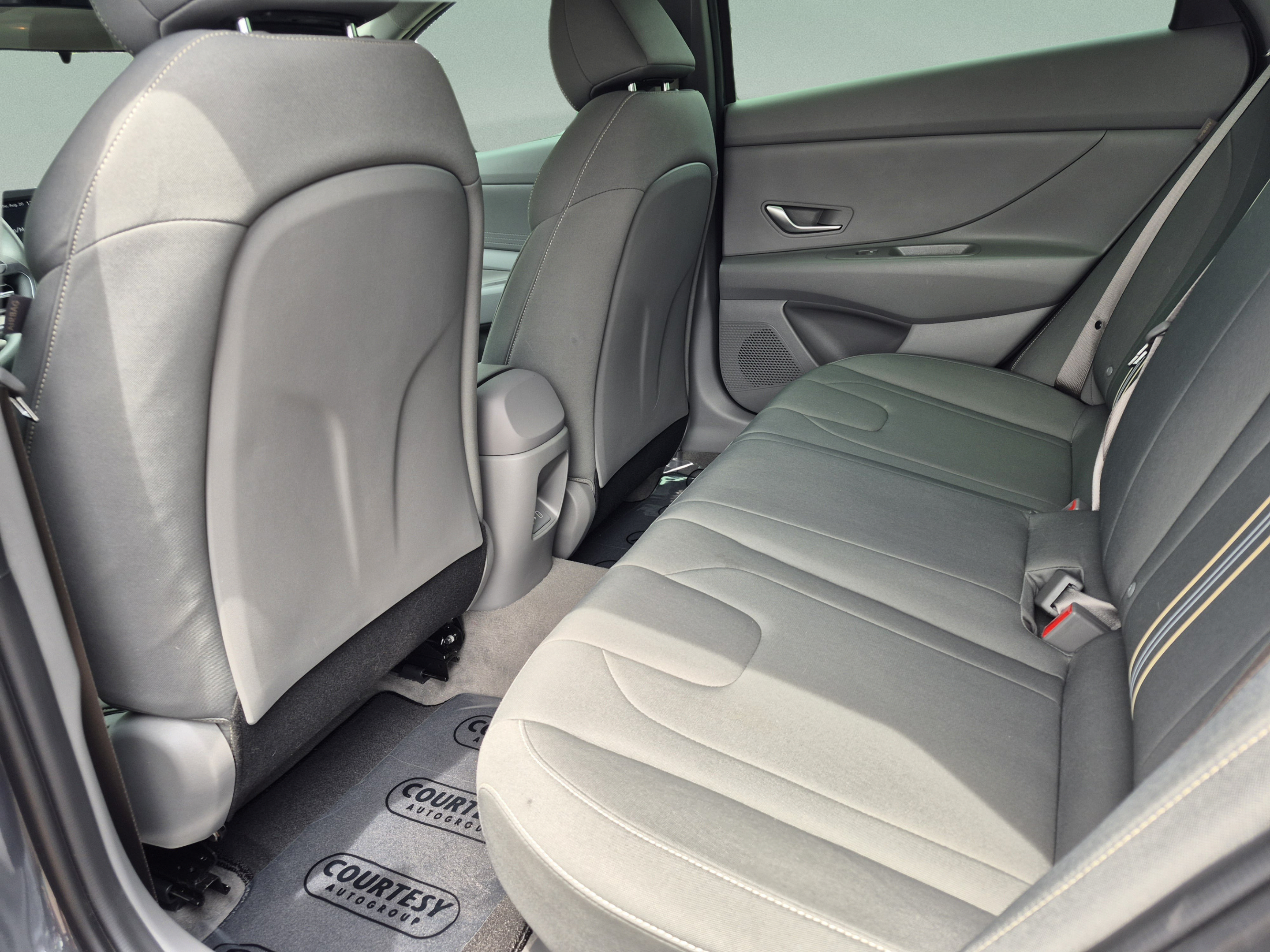 Certified 2025 Hyundai Elantra Hybrid FWD image 15