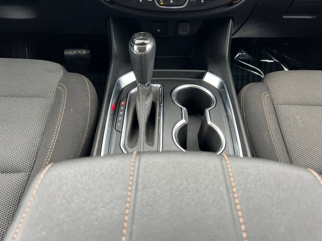 Used 2020 Chevrolet Traverse LT FWD image 11