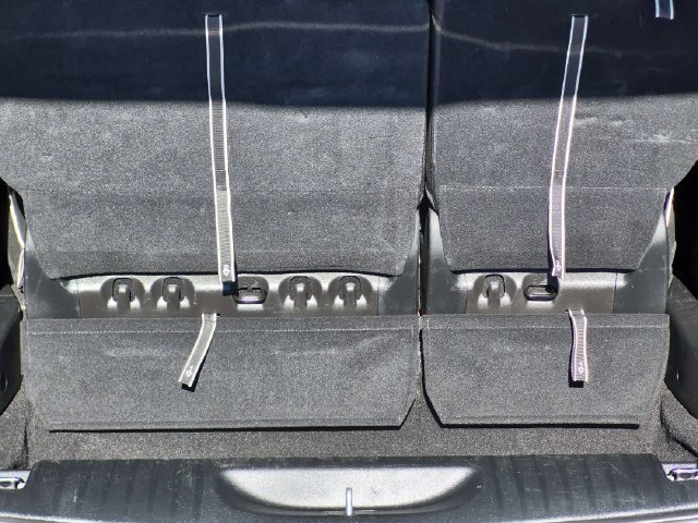Used 2025 Chrysler Pacifica Limited FWD image 7