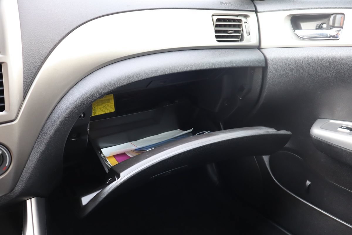 Used 2010 Subaru Impreza 2.5i AWD/4WD image 35
