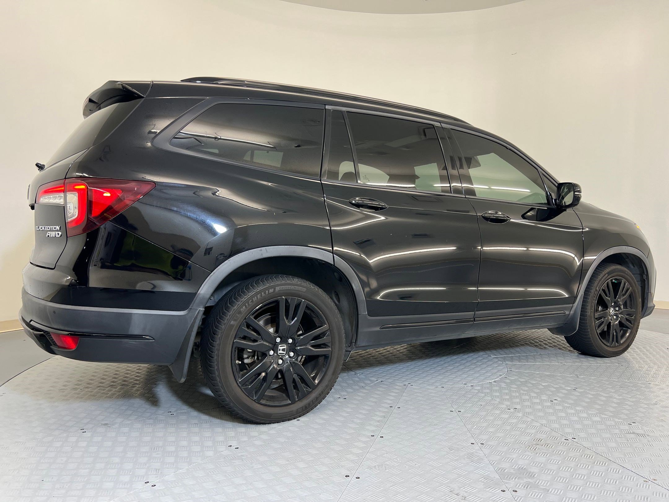 Used 2020 Honda Pilot Black Edition image 8