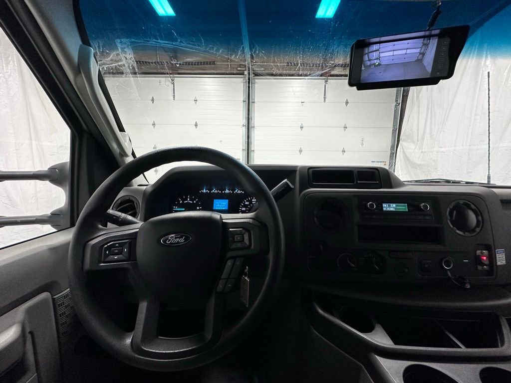 Used 2024 Ford E-350 and Econoline 350 Super Duty image 17