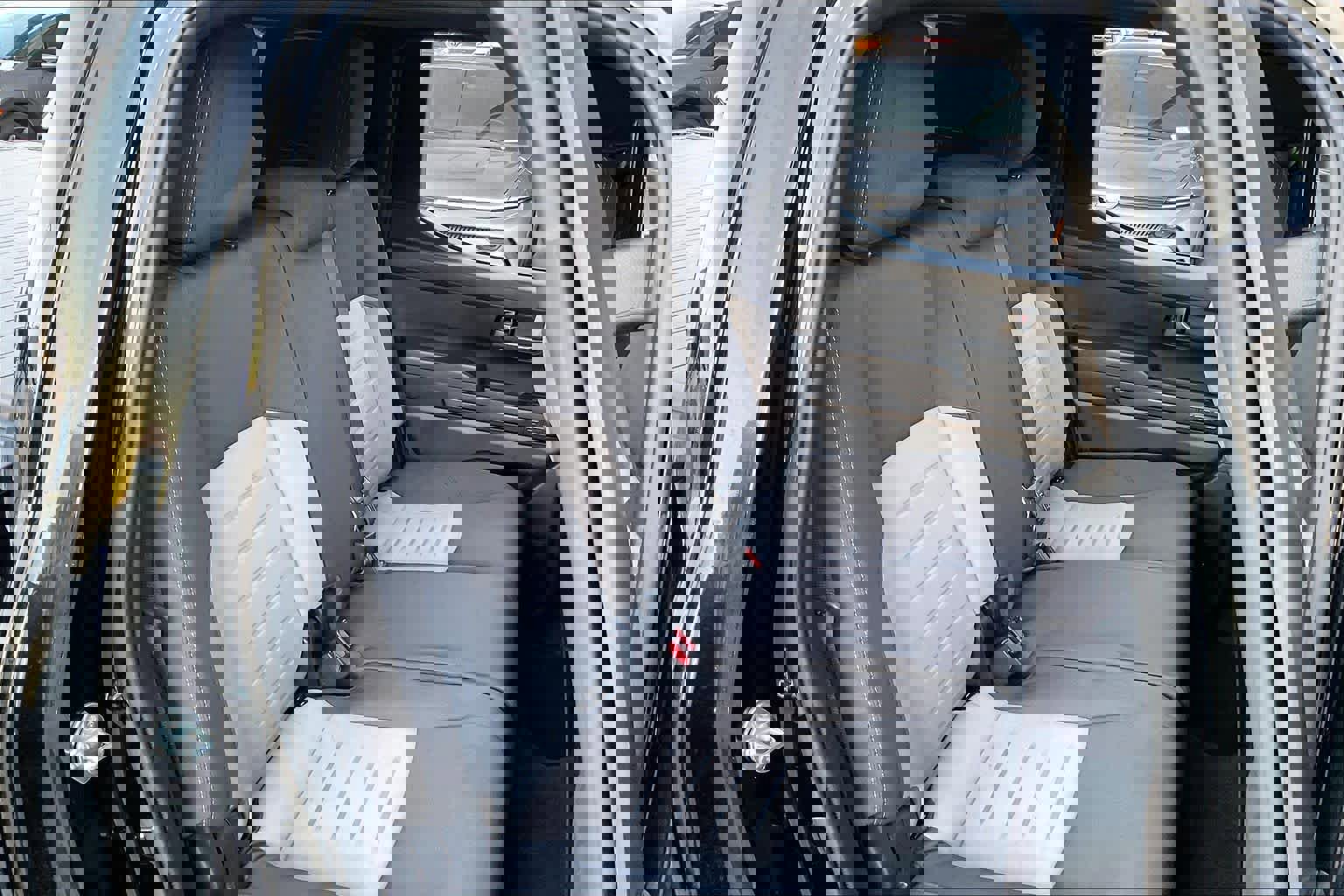 Used 2024 Toyota Tacoma TRD Off-Road image 19