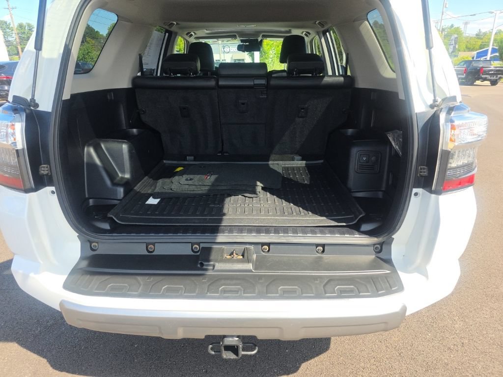Used 2021 Toyota 4Runner TRD Off-Road Premium w/ Moonroof Package AWD/4WD image 6