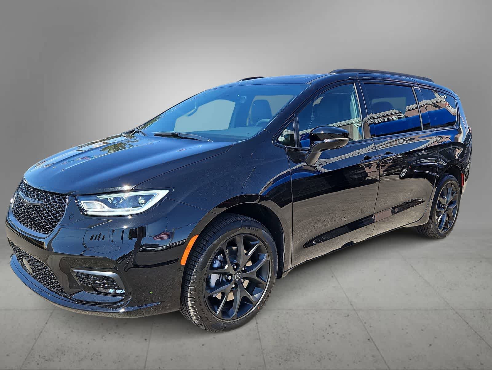New 2026 Chrysler Pacifica Limited AWD/4WD image 4